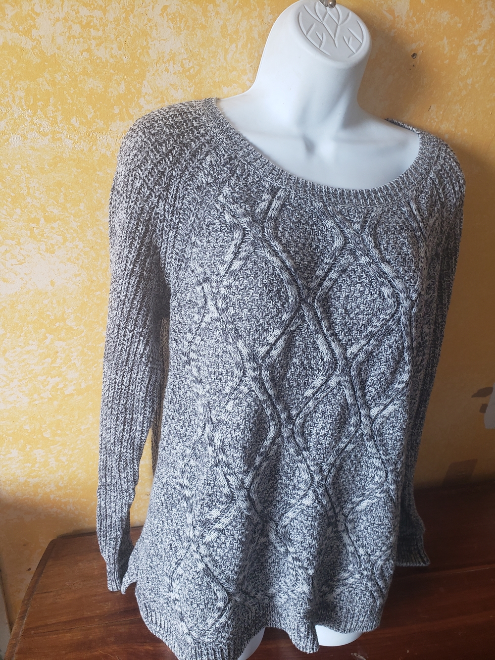 Faded Glory Gray Marled Cable Knit Scoop Neck Sweater - Picture 2 of 4
